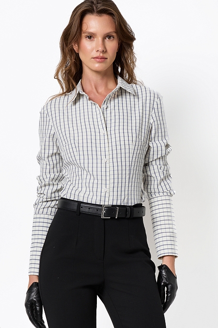 Рубашка приталенного кроя с акцентными манжетами