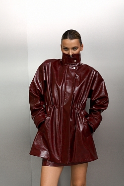 Парка из лакированной кожи утепленная