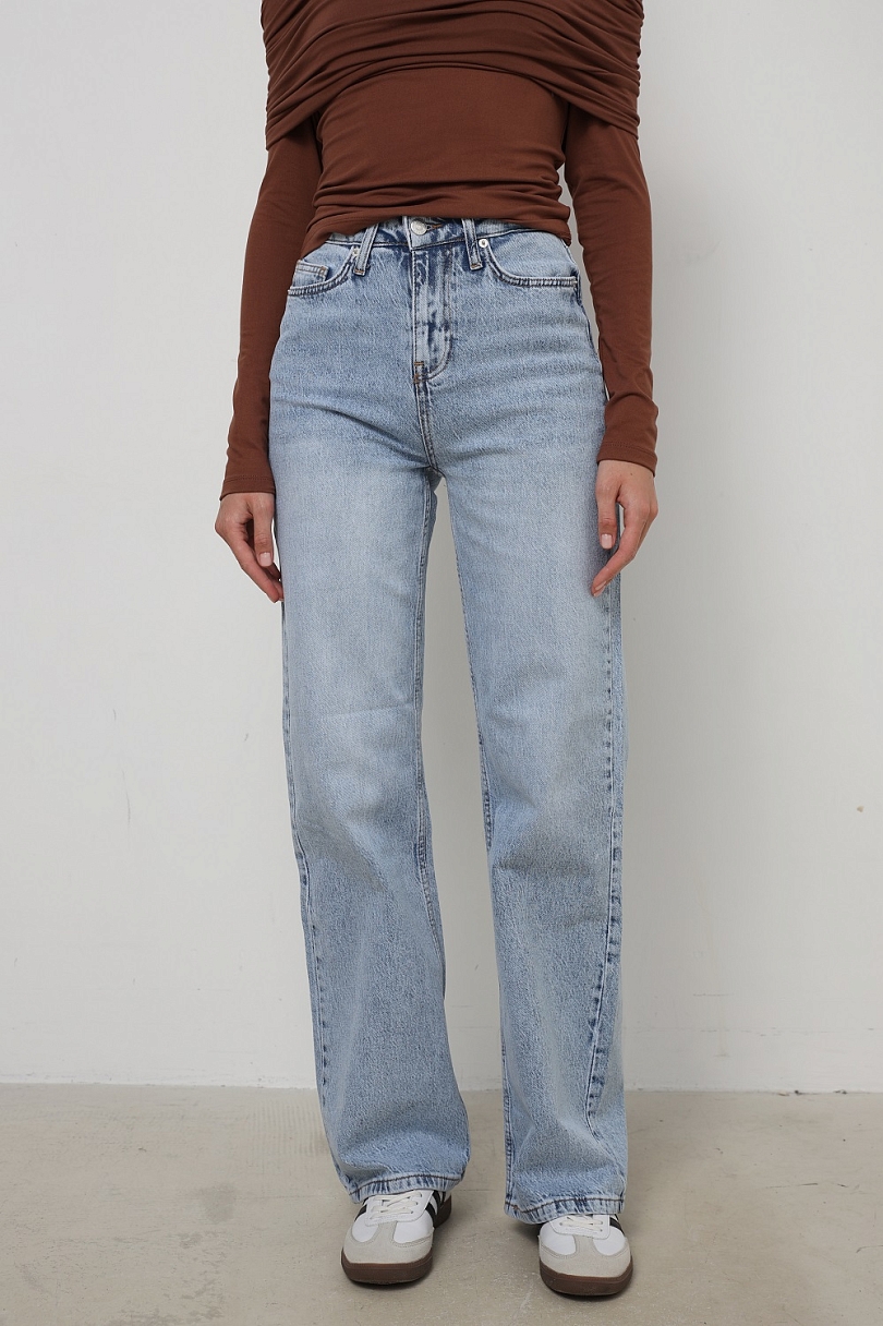 Джинсы прямые с завышенной посадкой