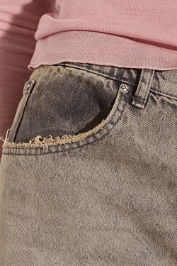 Джинсы свободного кроя tint