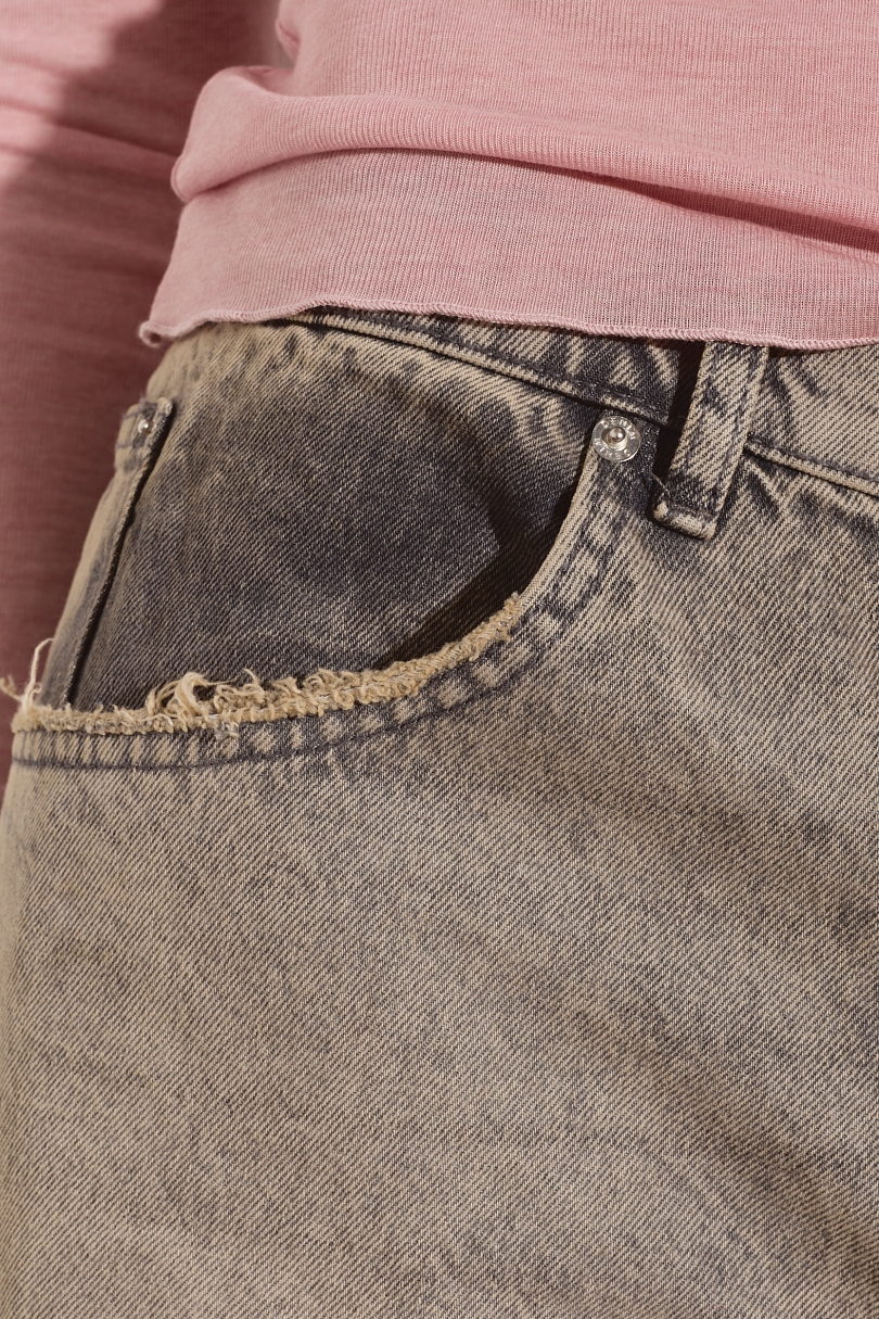 Джинсы свободного кроя tint