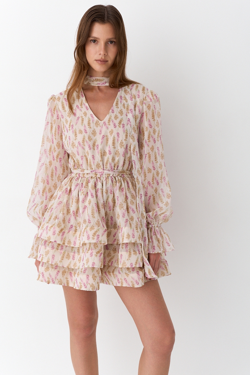 Платье с пышной юбкой с ярусами