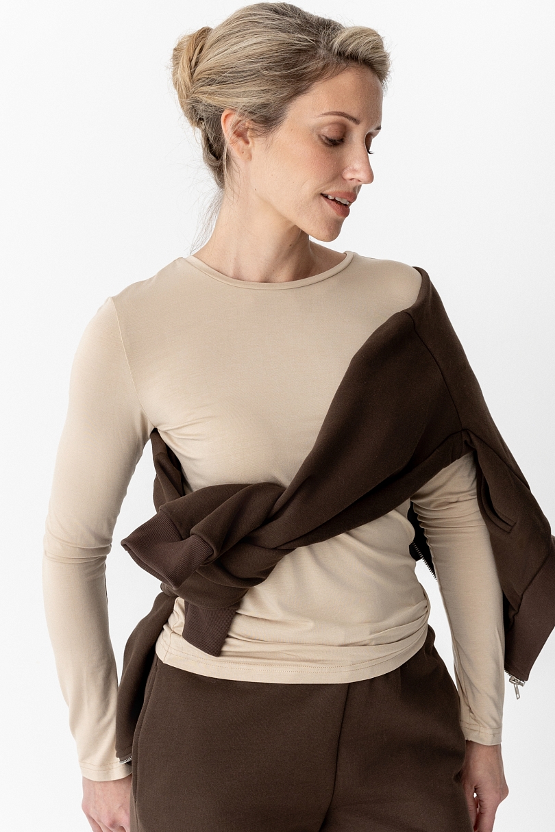 Лонгслив из тонкого трикотажа