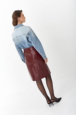 Юбка миди из лакированной экокожи