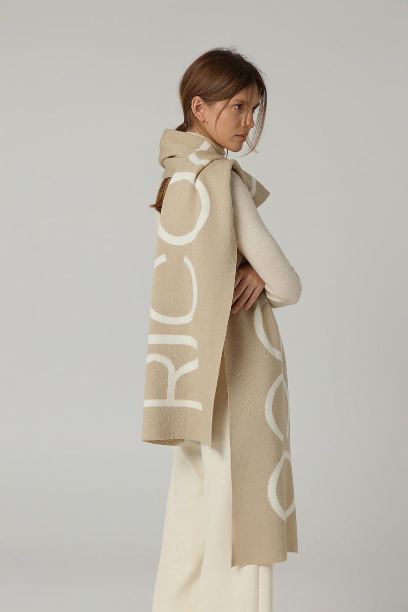 Шарф с лого