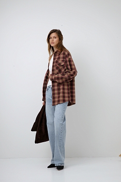 Рубашка из шерсти на пуговицах